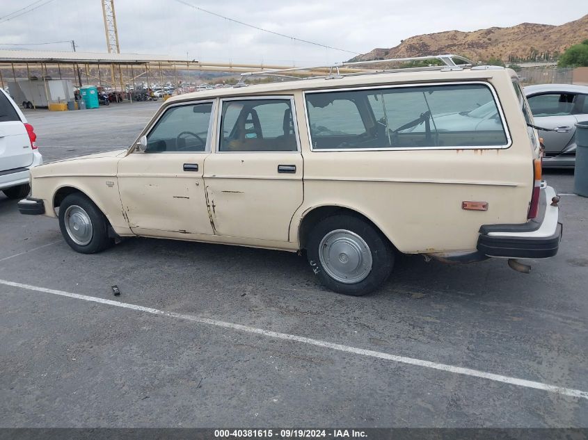 1976 Volvo 240 VIN: VC24545E1099127 Lot: 40381615