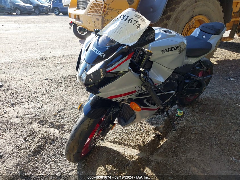 VIN JS1DM11F5R7100060 2024 SUZUKI GSX-R1000