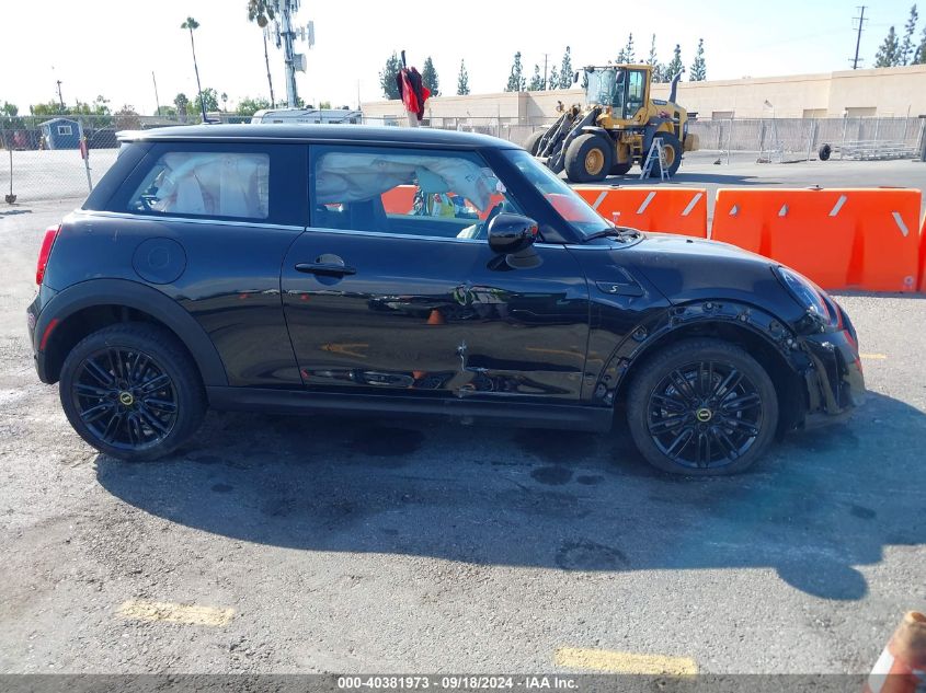 2024 Mini Se Hardtop Cooper VIN: WMW13DJ07R2V30658 Lot: 40381973