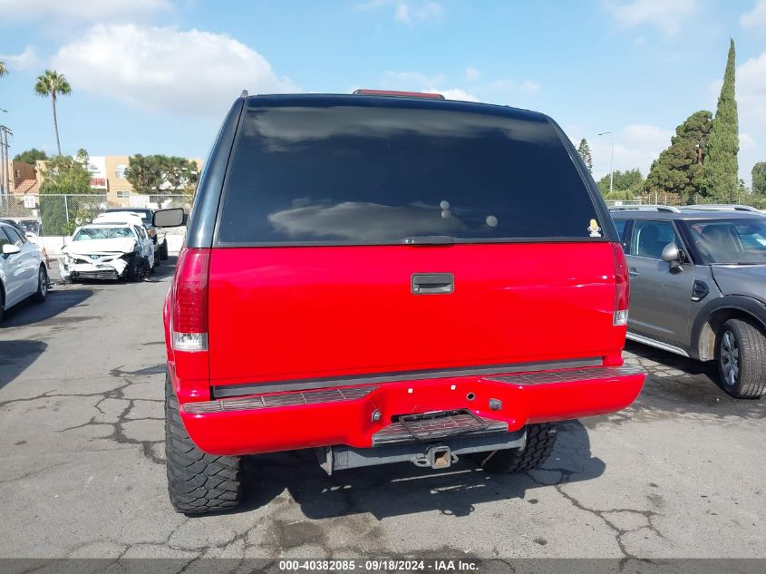 2000 Chevrolet Tahoe Z71 VIN: 1GNEK13R7YR119064 Lot: 40382085