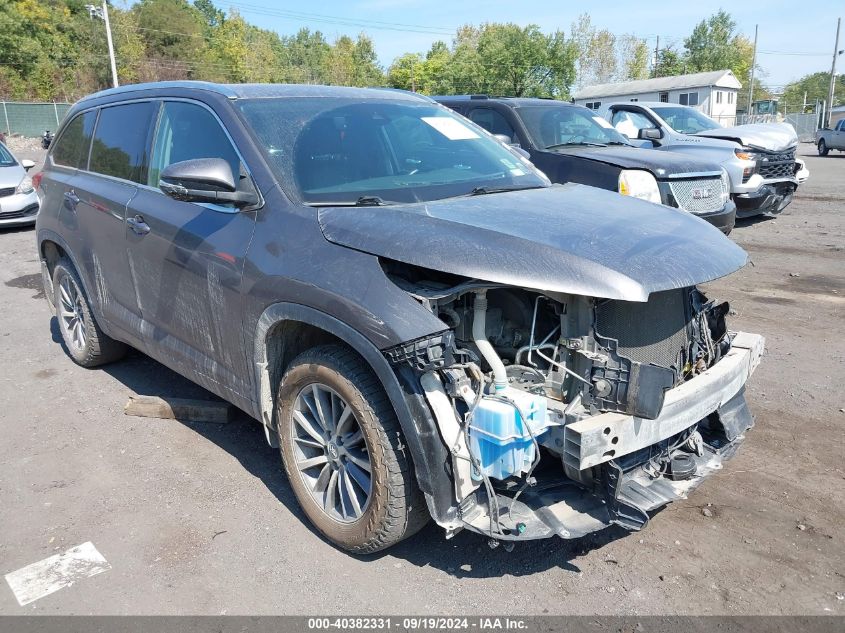 5TDJZRFH7JS533182 2018 TOYOTA HIGHLANDER - Image 1