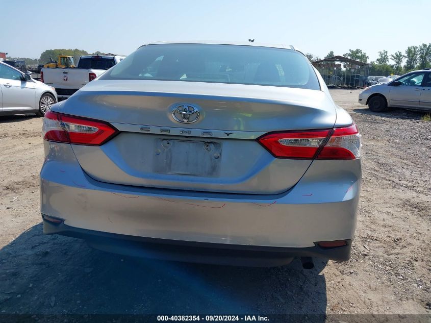 4T1B11HK0JU558180 2018 Toyota Camry L