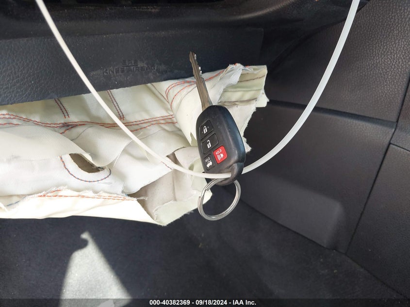 2016 TOYOTA COROLLA LE - 5YFBURHE8GP454336