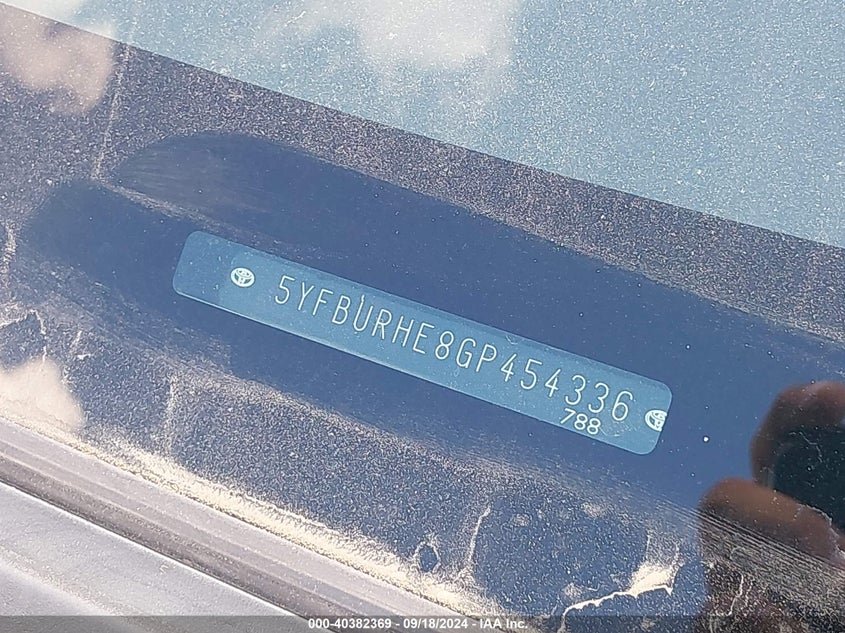 2016 TOYOTA COROLLA LE - 5YFBURHE8GP454336