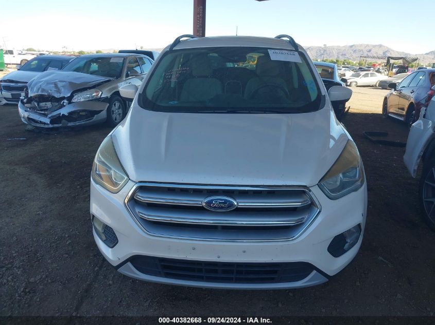 1FMCU9G97HUC01792 2017 Ford Escape Se