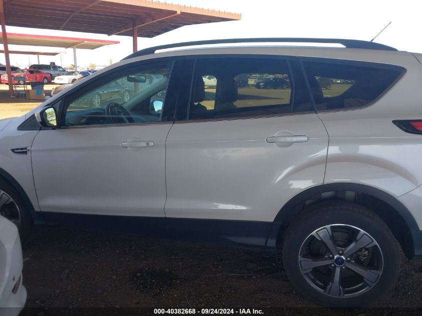 1FMCU9G97HUC01792 2017 Ford Escape Se