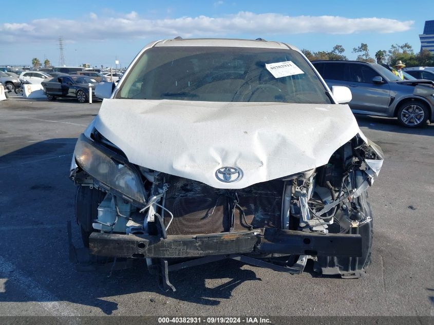 5TDXK3DC3ES430589 2014 Toyota Sienna Se 8 Passenger