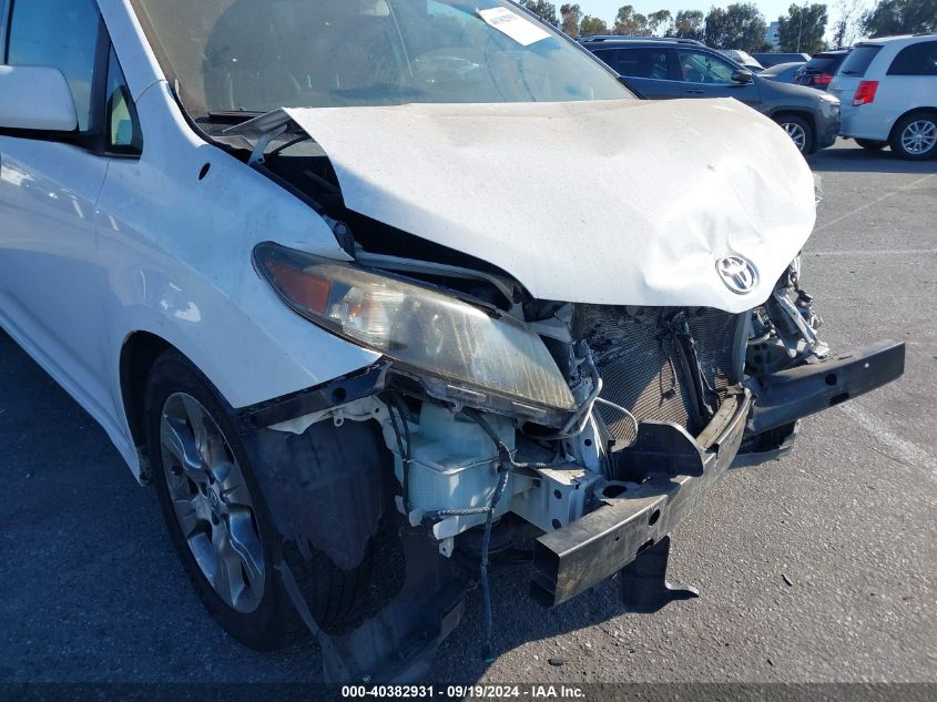 5TDXK3DC3ES430589 2014 Toyota Sienna Se 8 Passenger