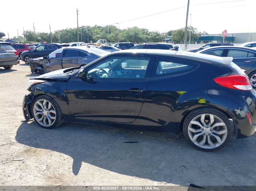 2013 Hyundai Veloster Base W/Gray VIN: KMHTC6AD8DU139604 Lot: 40383057