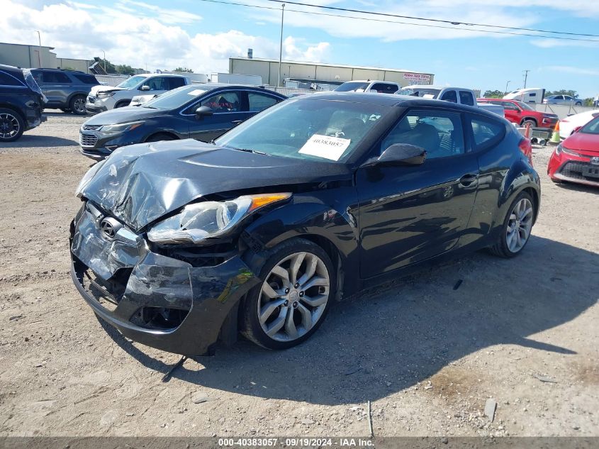 VIN KMHTC6AD8DU139604 2013 Hyundai Veloster, Base W... no.2