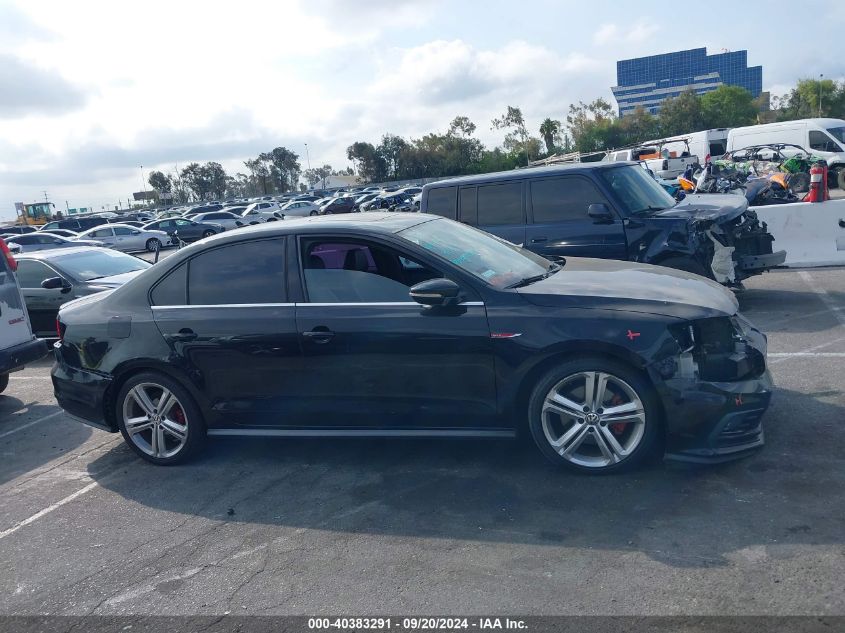 3VW4T7AJ3HM272153 2017 Volkswagen Jetta Gli