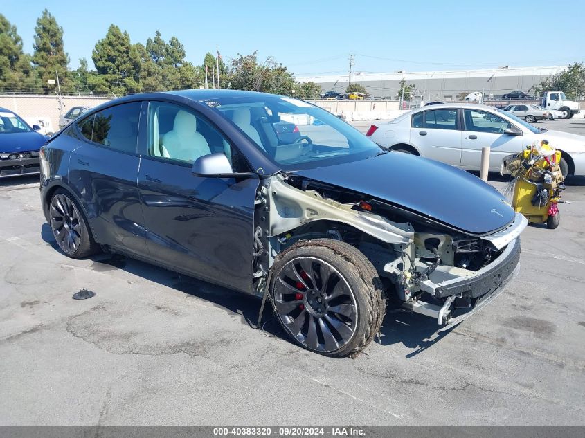 5YJYGDEF3MF294682 2021 TESLA MODEL Y - Image 1