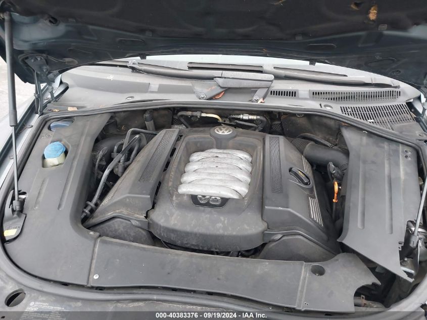 WVGCM67L04D019159 2004 Volkswagen Touareg V8