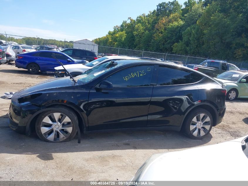 2022 Tesla Model Y Long Range Dual Motor All-Wheel Drive VIN: 7SAYGAEE9NF520055 Lot: 40384725