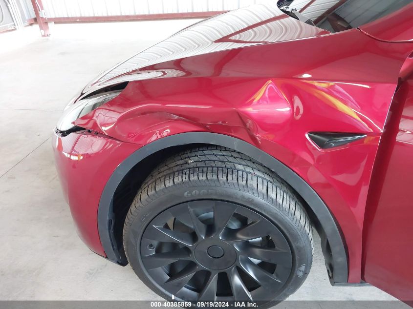 2024 Tesla Model Y Long Range Dual Motor All-Wheel Drive VIN: 7SAYGDEE1RF072739 Lot: 40385859