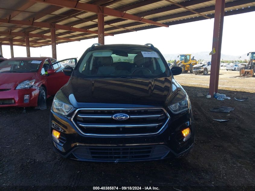 1FMCU0GD9HUD18368 2017 Ford Escape Se