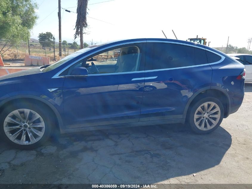 2016 Tesla Model X 60D/70D/75D/90D VIN: 5YJXCAE28GF005142 Lot: 40386059