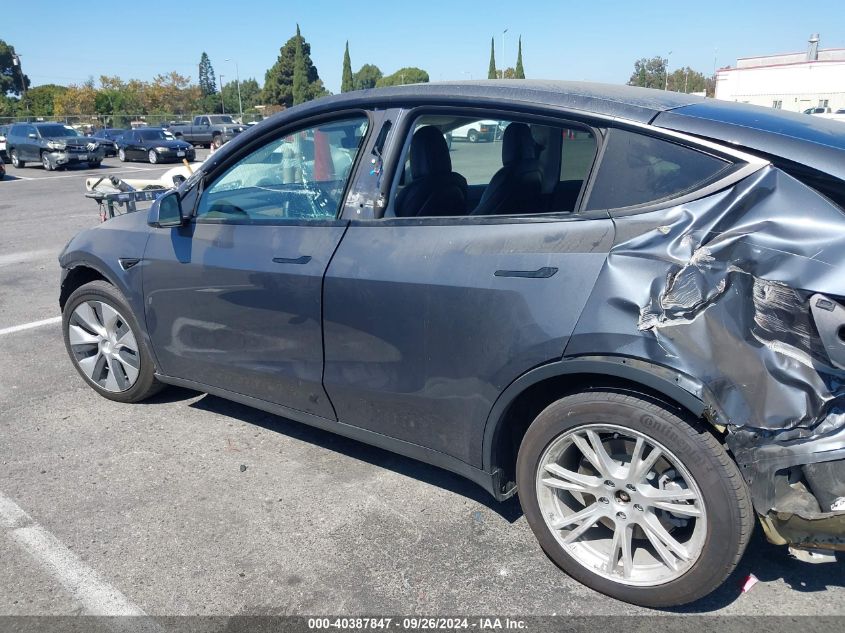 2022 TESLA MODEL Y LONG RANGE DUAL MOTOR ALL-WHEEL DRIVE - 7SAYGDEE0NF436188