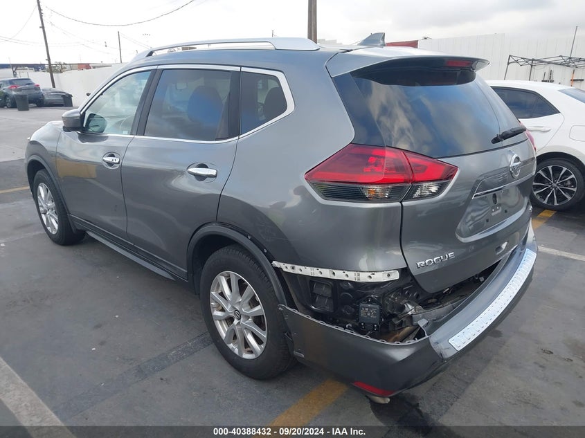 VIN KNMAT2MT0JP596232 2018 NISSAN ROGUE SV