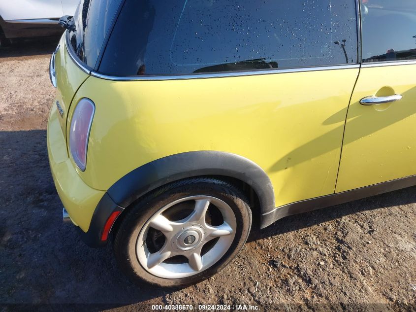 2005 Mini Cooper VIN: WMWRC33595TJ70142 Lot: 40388670