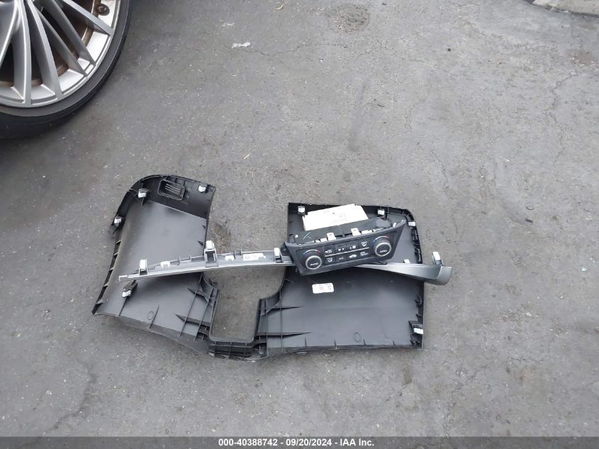 19UDE2F78KA012933 2019 Acura Ilx Premium Package/Technology Package