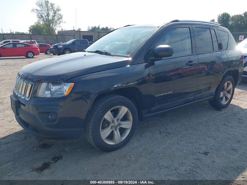 Vin: 1j4nf1fb0bd158153, lot: 40877557, jeep compass 20112