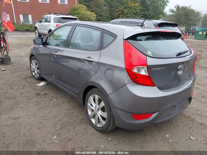 KMHCU5AE1DU122269 2013 HYUNDAI ACCENT photo no. 3