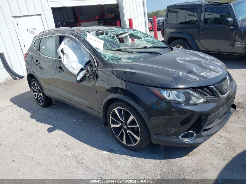 JN1BJ1CR0JW293518 2018 NISSAN ROGUE - Image 1