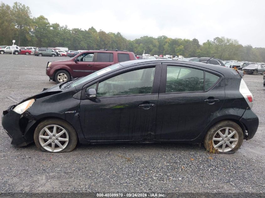 2013 Toyota Prius C VIN: JTDKDTB32D1535773 Lot: 40389970