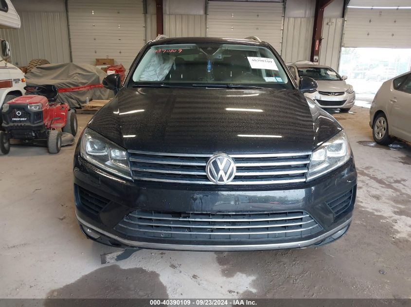 2016 Volkswagen Touareg Vr6 Lux VIN: WVGEF9BP3GD010636 Lot: 40390109