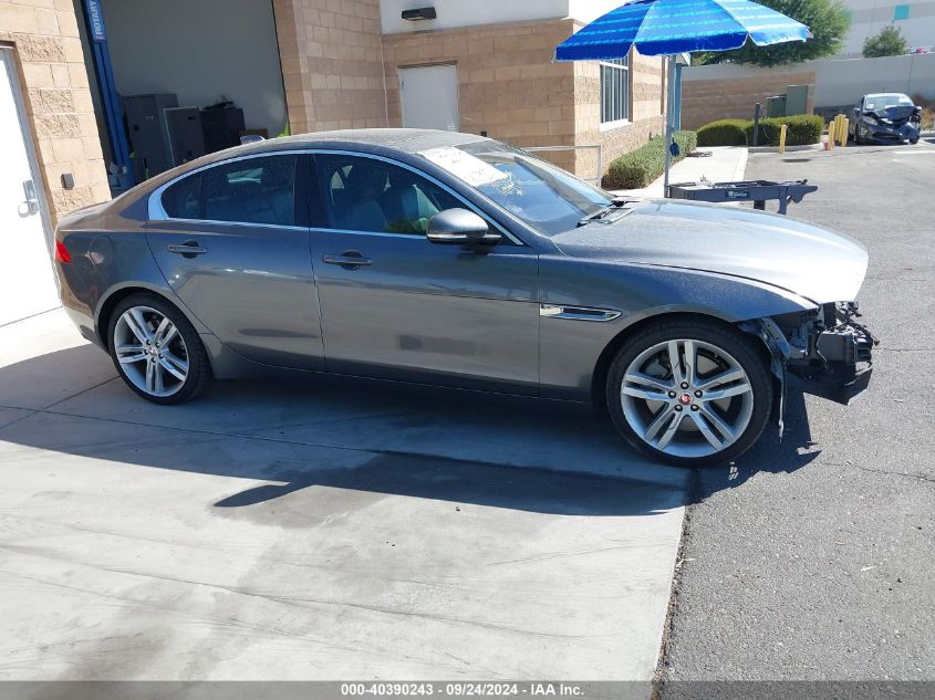 SAJAE4BV2HA958196 2017 Jaguar Xe 35T Prestige