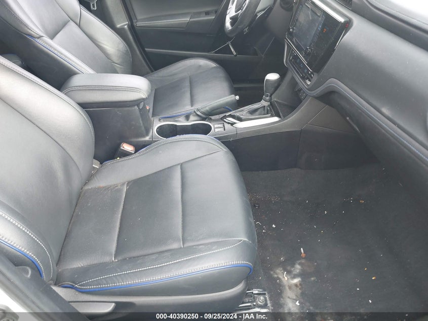 2019 TOYOTA COROLLA XSE - 2T1BURHE0KC170353