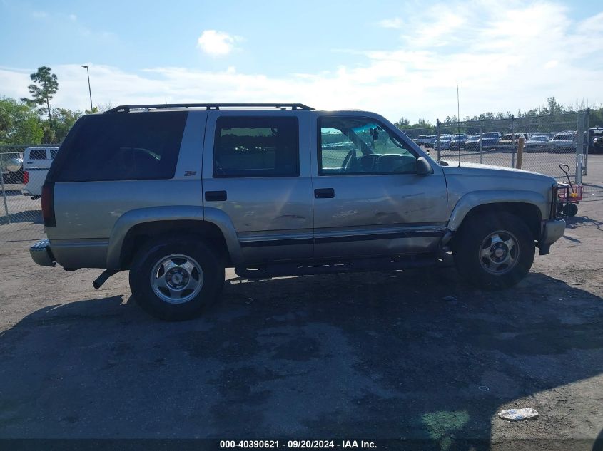 2000 Chevrolet Tahoe Z71 VIN: 1GNEK13R2YR228404 Lot: 40390621