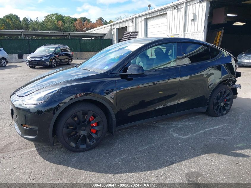 7SAYGDEE2PF842833 2023 TESLA MODEL Y - Image 2