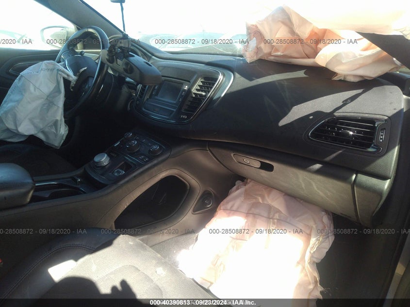 2015 CHRYSLER 200 S - 1C3CCCBB3FN702608