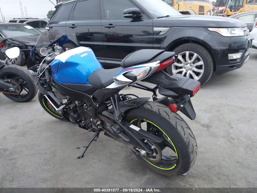 VIN JS1GR7MA5N7100605 2022 SUZUKI GSX-R750