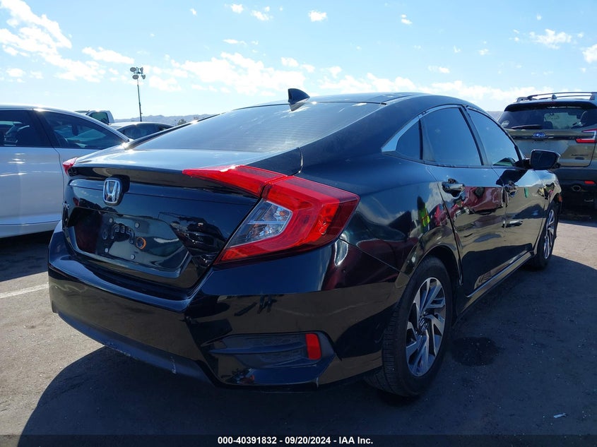 VIN 2HGFC2F79JH583877 2018 HONDA CIVIC EX