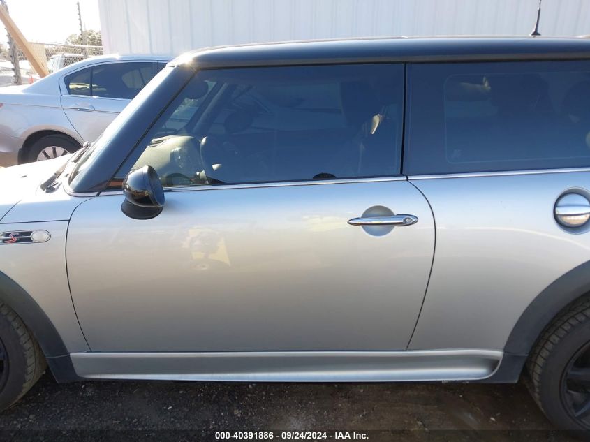 2004 Mini Cooper S VIN: WMWRE33454TD89151 Lot: 40391886