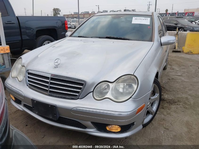 2007 Mercedes-Benz C-Class 2.5L Sport VIN: WDBRF52877E023857 Lot: 40392445