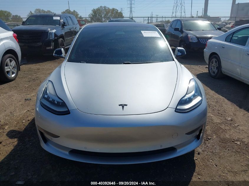 2018 Tesla Model 3 Long Range/Mid Range VIN: 5YJ3E1EA8JF037547 Lot: 40392645