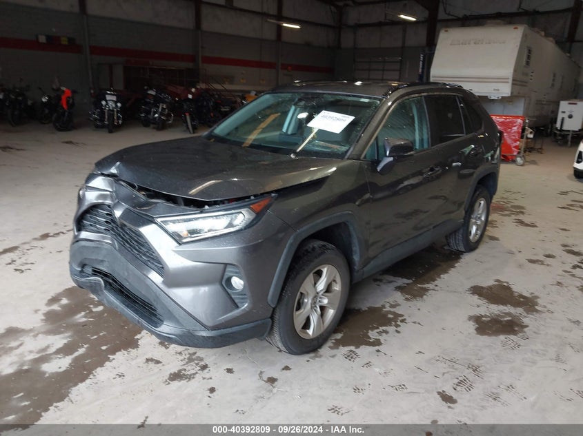 VIN 2T3W1RFV8MC139620 2021 TOYOTA RAV4 XLE