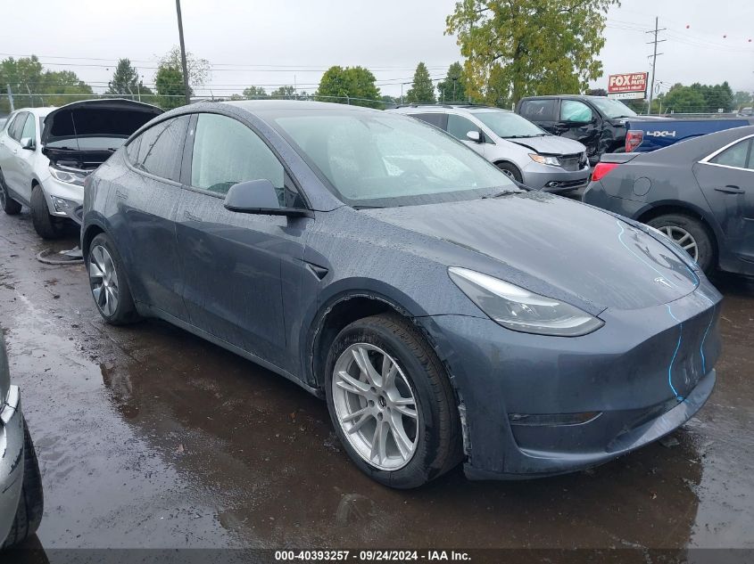 7SAYGDEE3PF878417 2023 TESLA MODEL Y - Image 1