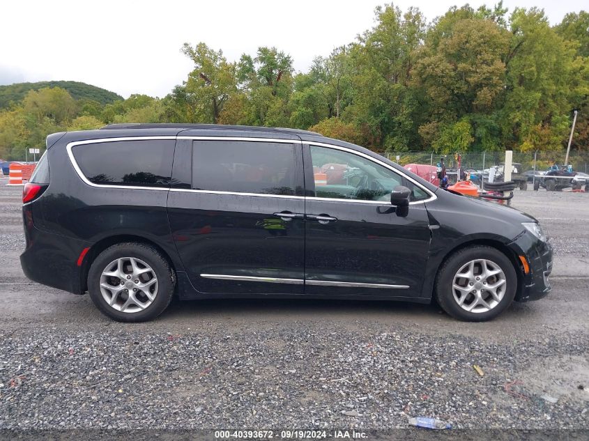 2017 Chrysler Pacifica Touring-L VIN: 2C4RC1BG5HR810059 Lot: 40393672