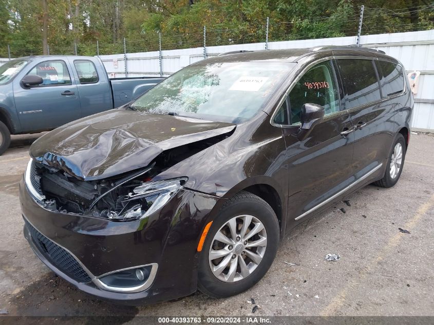 2C4RC1BG0JR262980 2018 CHRYSLER PACIFICA - Image 2