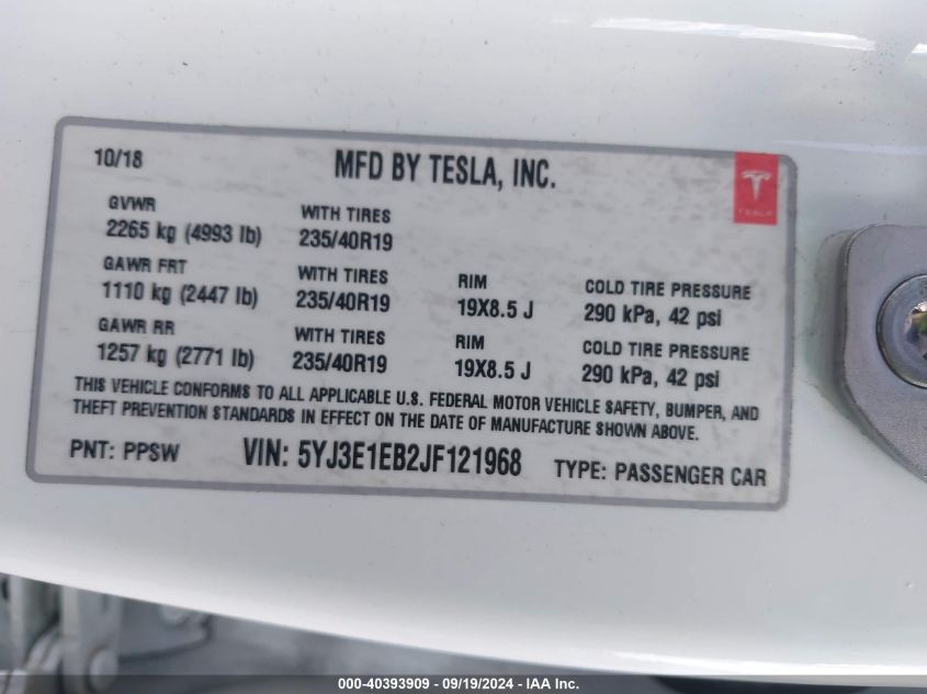 2018 Tesla Model 3 Long Range/Performance VIN: 5YJ3E1EB2JF121968 Lot: 40393909