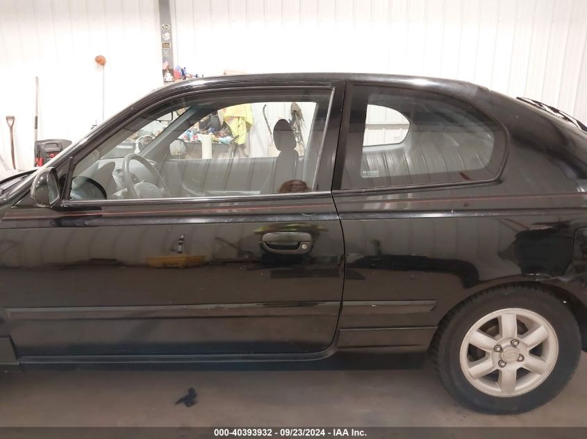 KMHCG35C25U327203 2005 Hyundai Accent Gs