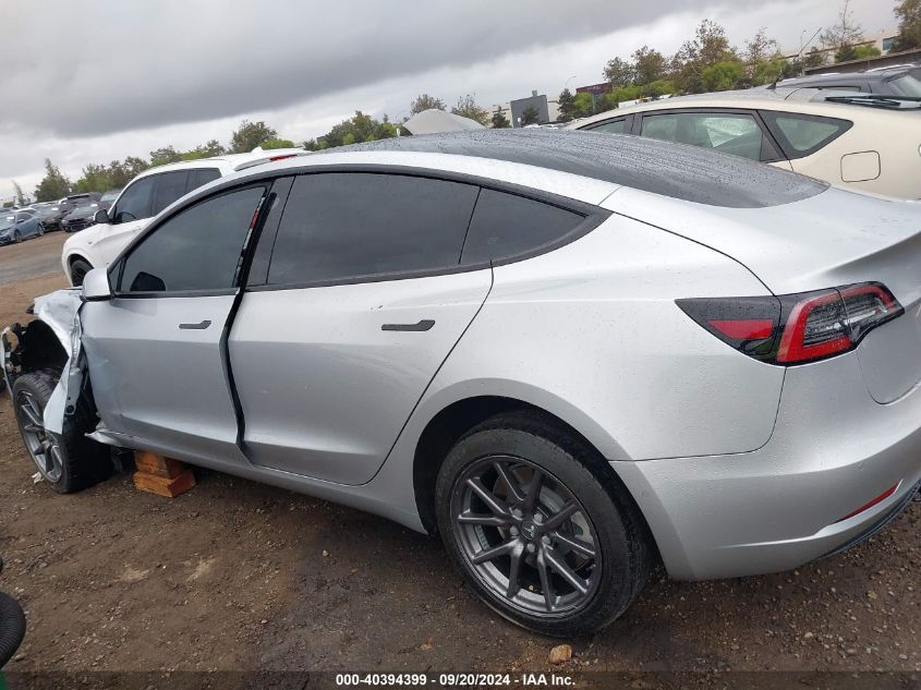 2018 Tesla Model 3 Long Range/Performance VIN: 5YJ3E1EB8JF122204 Lot: 40394399