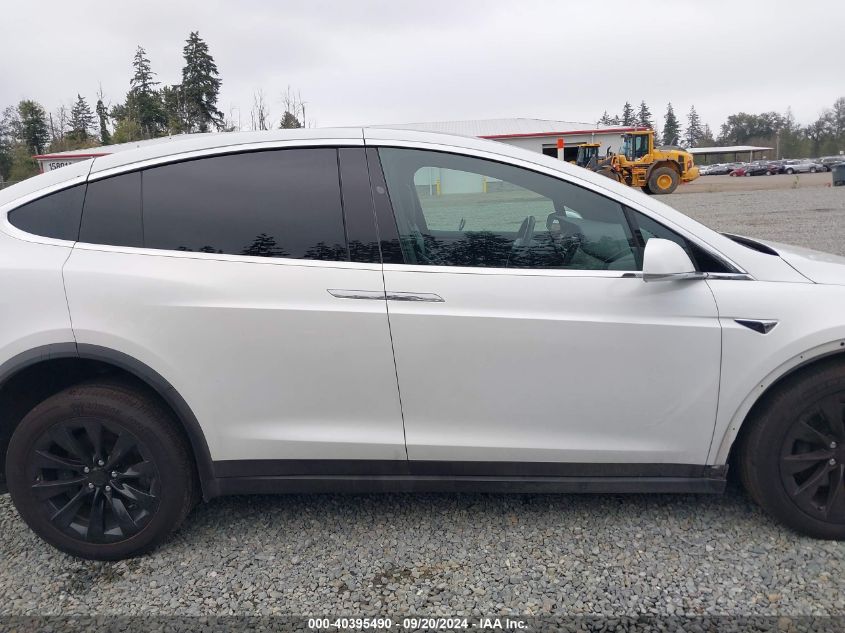 5YJXCDE28JF140596 2018 Tesla Model X 100D/75D/P100D