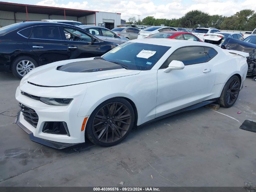 1G1FJ1R67J0113412 2018 CHEVROLET CAMARO - Image 2