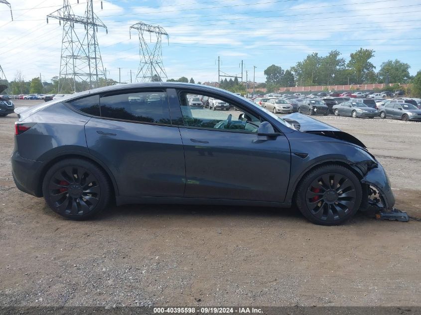 2022 Tesla Model Y Performance Dual Motor All-Wheel Drive VIN: 7SAYGDEF2NF549262 Lot: 40395598